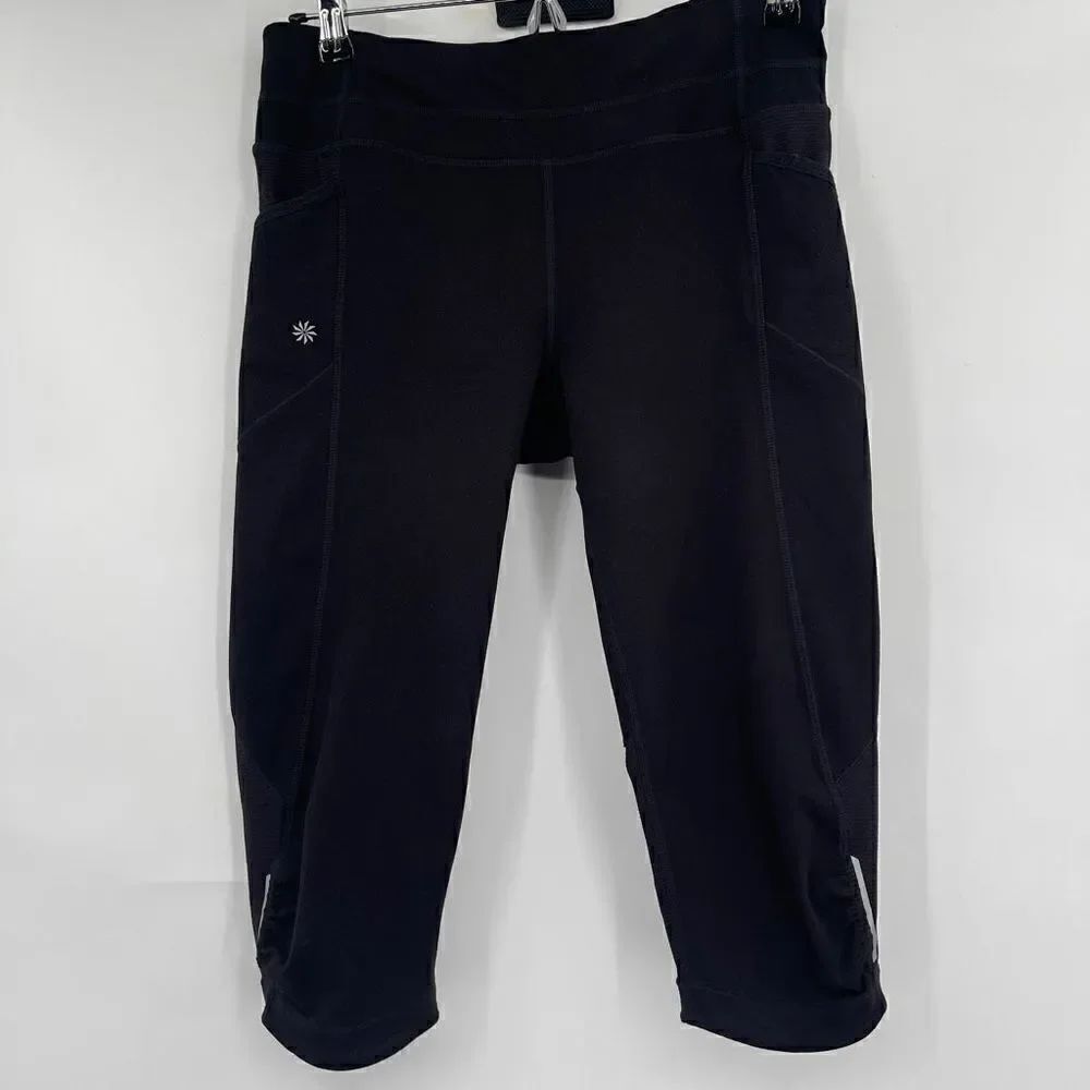 Athleta Black Mesh Pockets Capri Activewear Yoga Leggings Size Medium